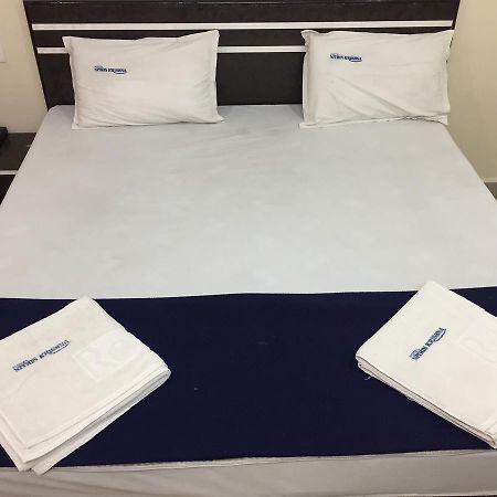Hotel Nithin Krishna Tirupati Eksteriør billede