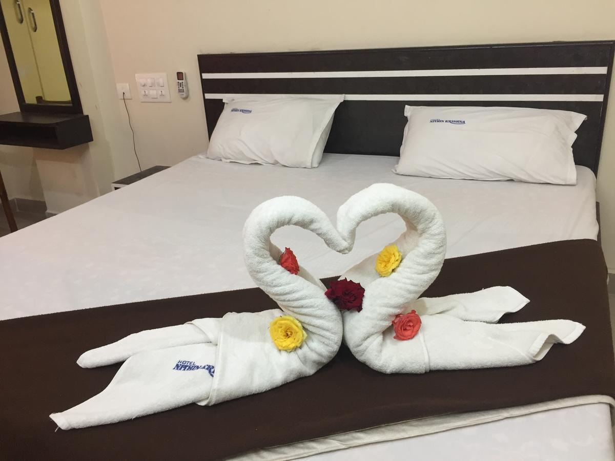 Hotel Nithin Krishna Tirupati Eksteriør billede