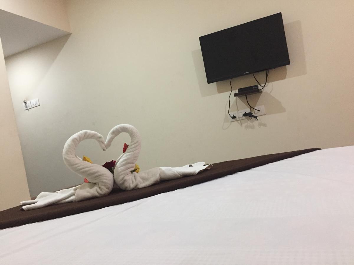Hotel Nithin Krishna Tirupati Eksteriør billede