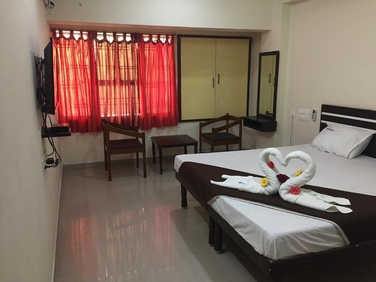 Hotel Nithin Krishna Tirupati Eksteriør billede